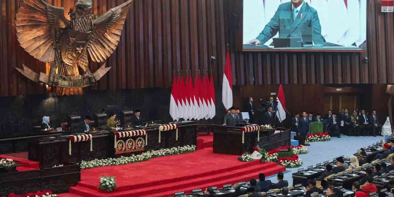Indonesia's Prabowo targets 6% growth, eyes foreign firm acquisitions