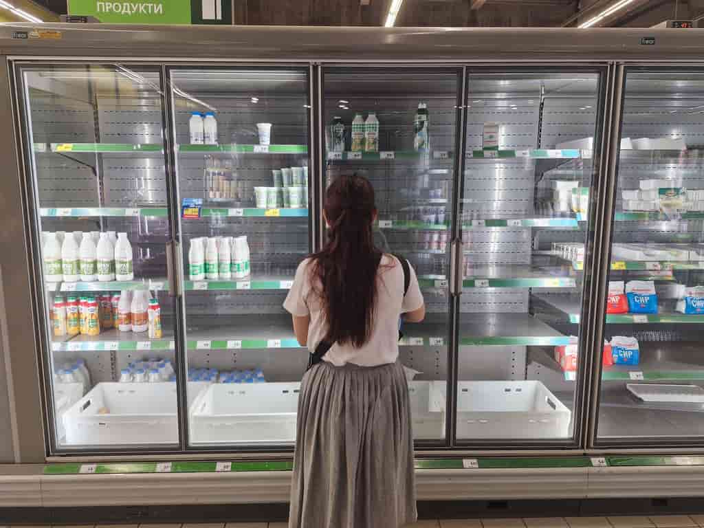 Kyiv faces food supply disruptions after Russian missile attacks on warehouses