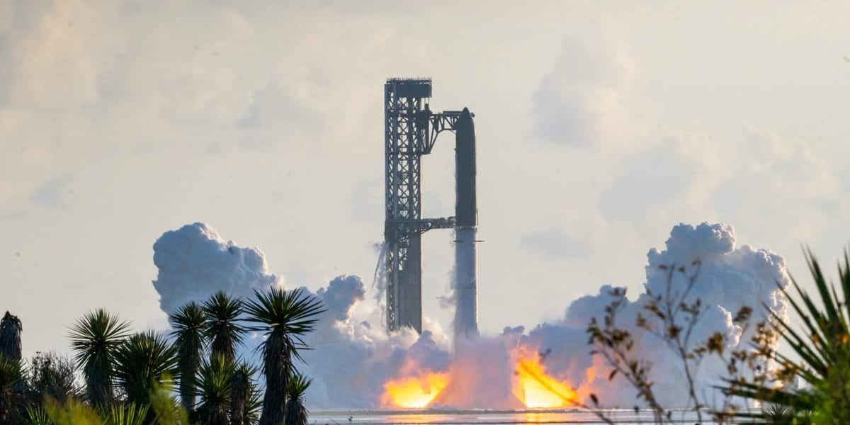 SpaceX calls out satellite operators over near-miss collisions