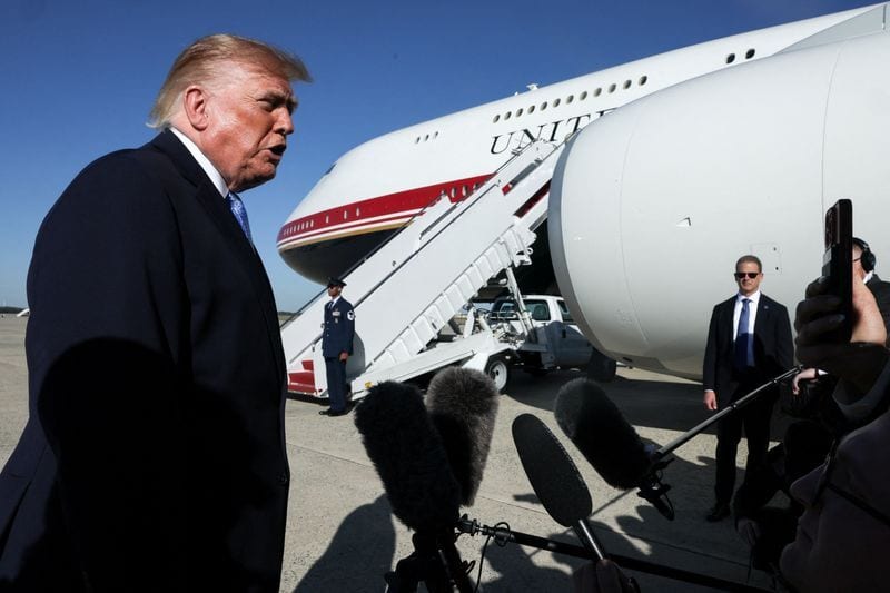 Trump predicts economy will help Republicans in midterm elections