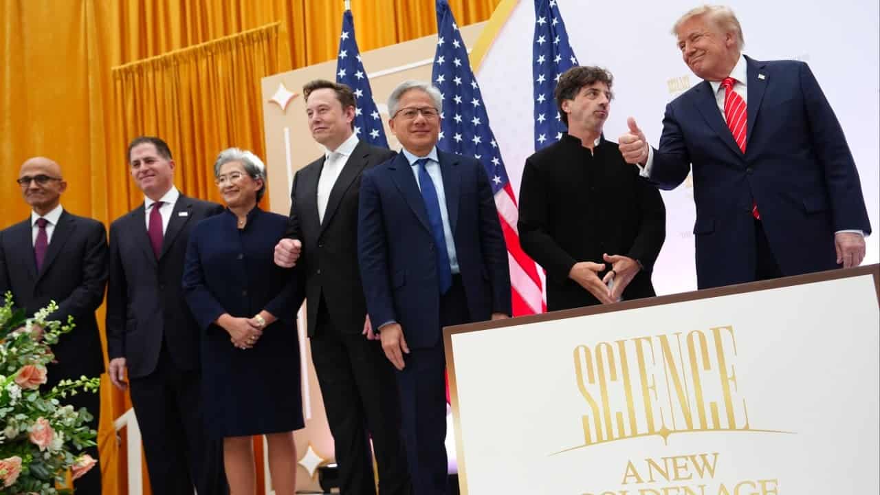Trump awards top science honors to tech leaders amid China concerns