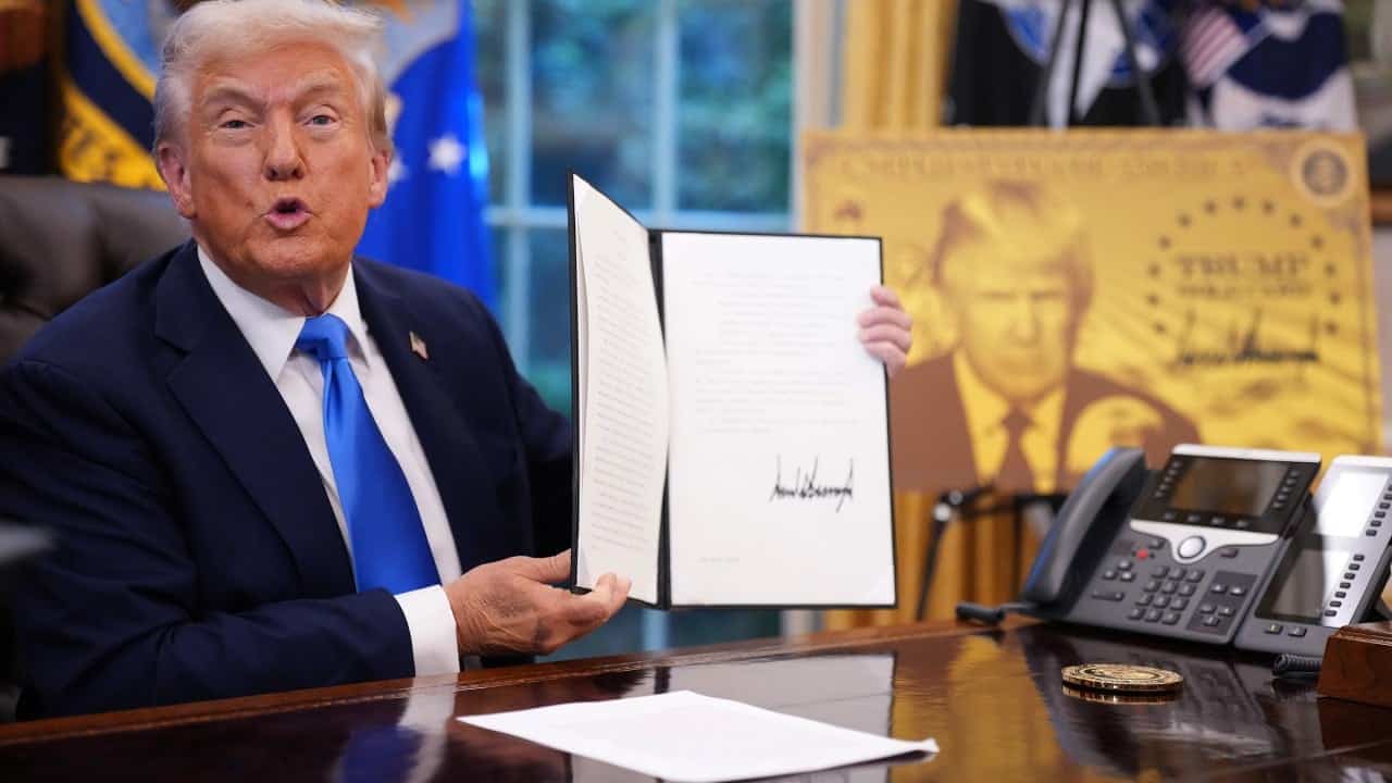 Trump administration pauses US visas
