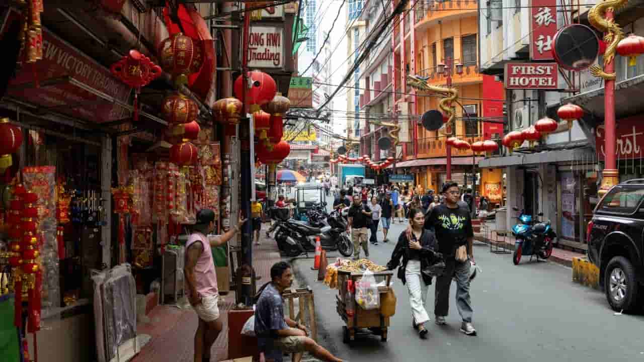 Younger Filipinos warming to China amid maritime tensions
