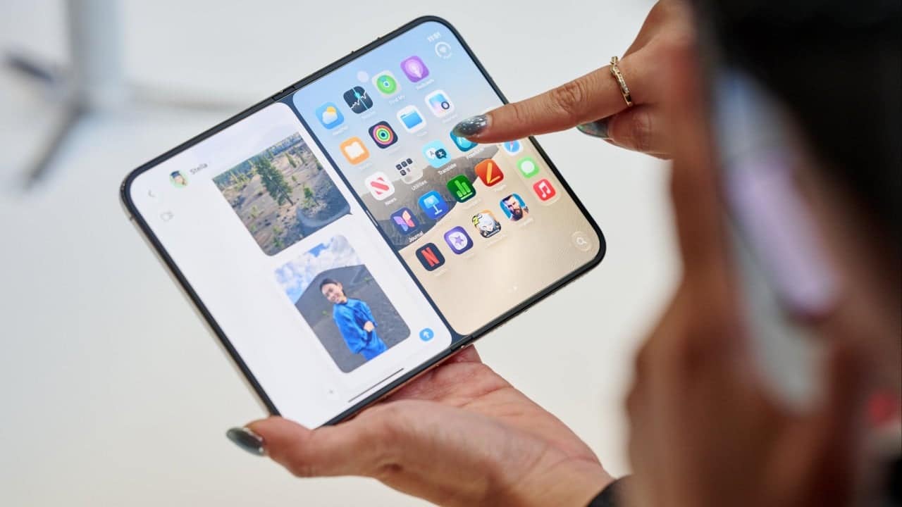Apple enters China's foldable market, challenging Huawei