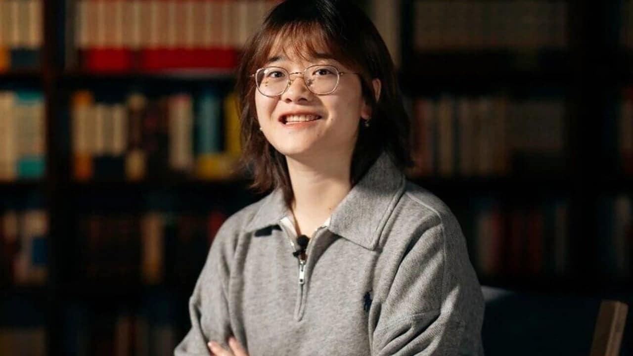 Xiaomi Promotes AI Researcher Luo Fuli to Top Level in 10 Months