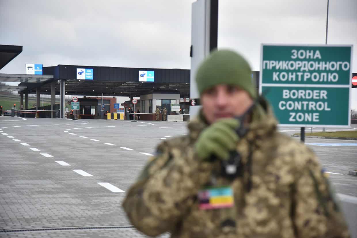 Ukraine advises citizens seeking EU protection to get border exit stamp