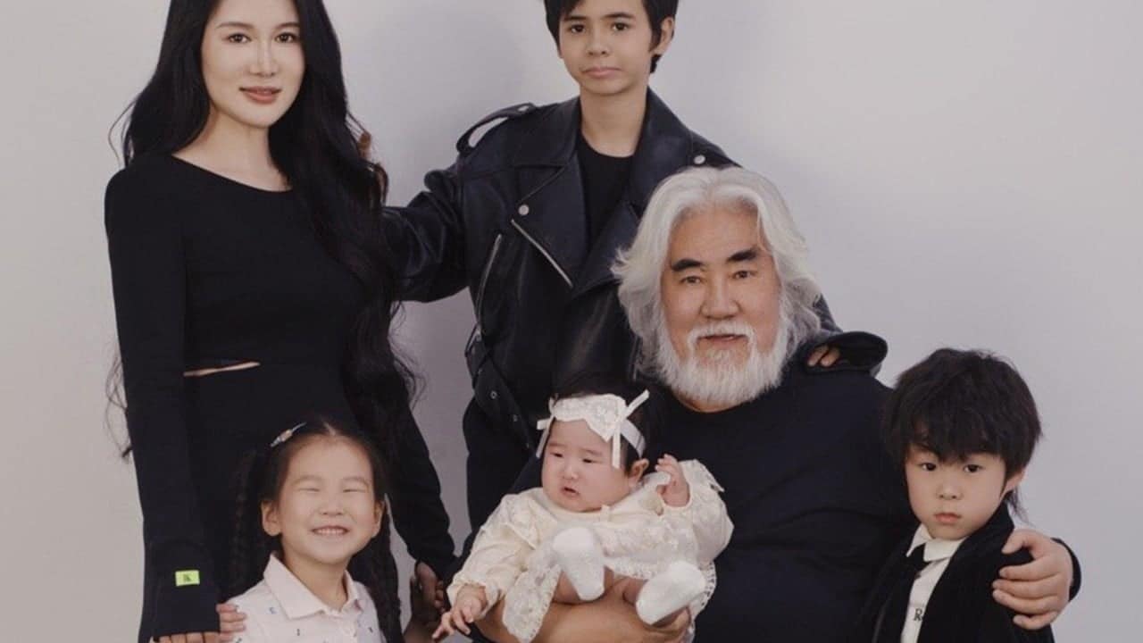 China director Zhang Jizhong faces backlash over plans for fifth child