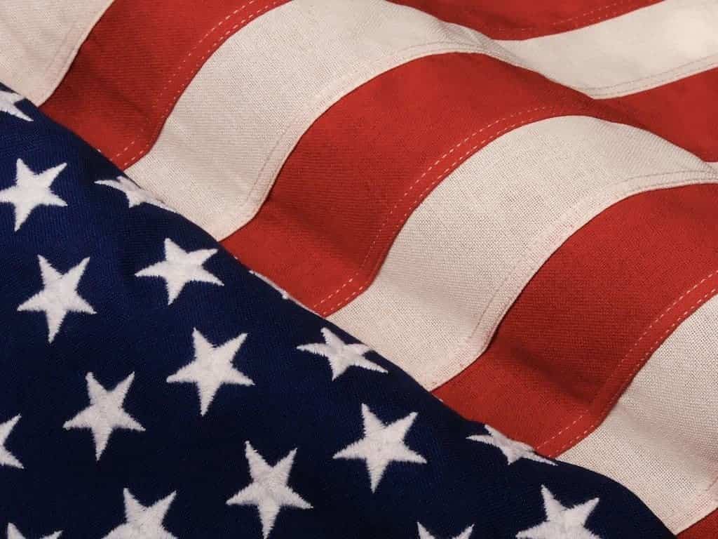 US traders bet $571M on Polymarket political markets despite ban