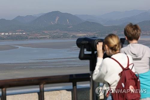 South Korea urges North Korea to halt border escalation amid loudspeaker threat