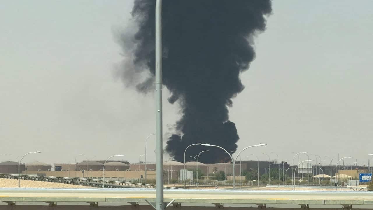 Yemen's Houthis renew warning to airlines against using Saudi airports