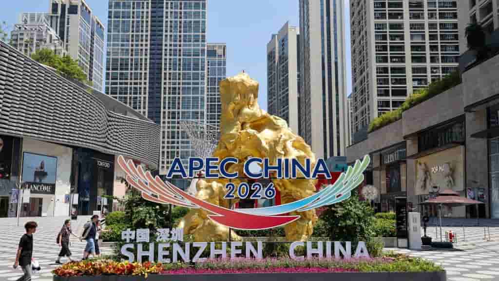 Middle powers can act independently of US, China, Russia