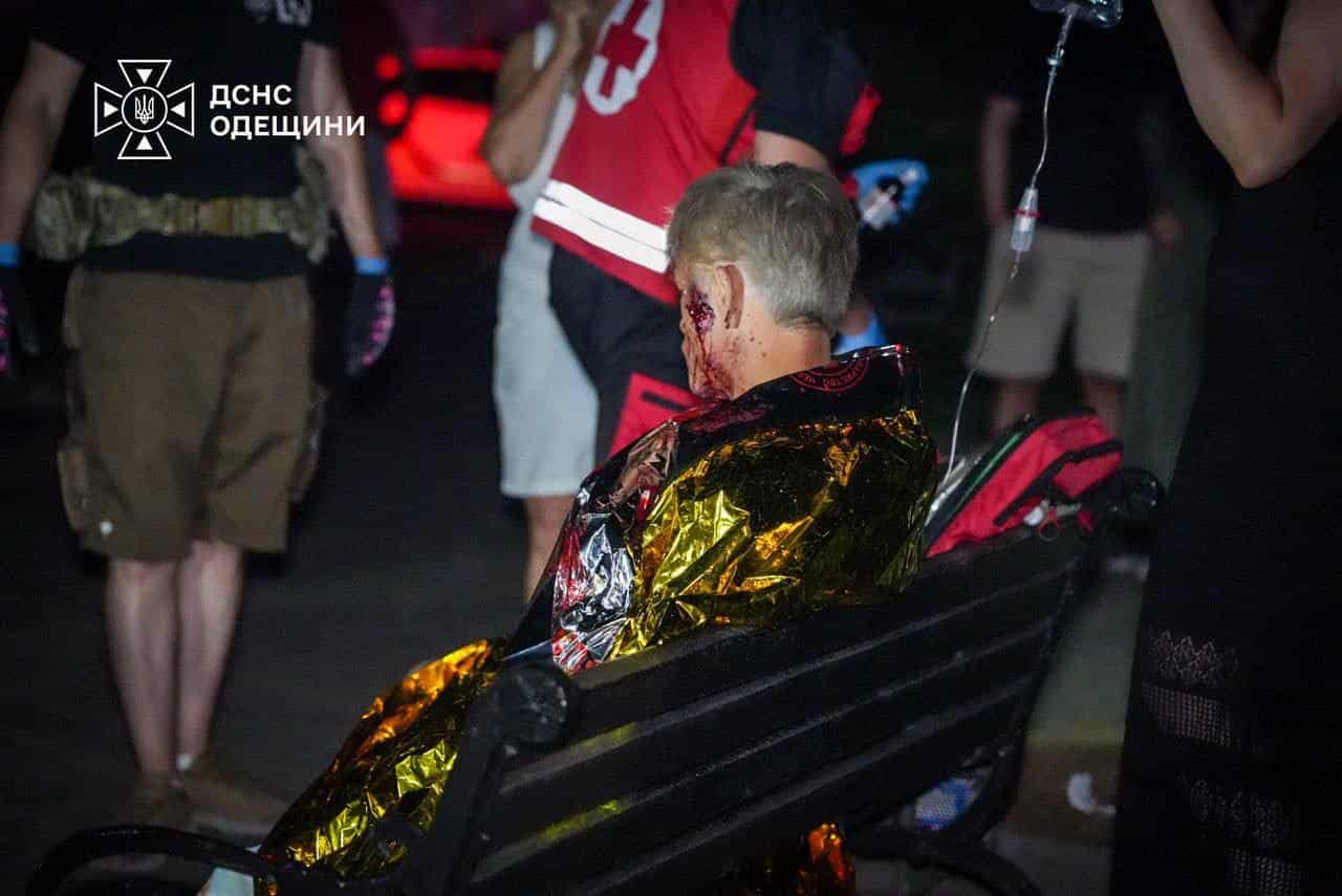 Russian attacks kill 5, injure 67 across Ukraine as drones target western regions
