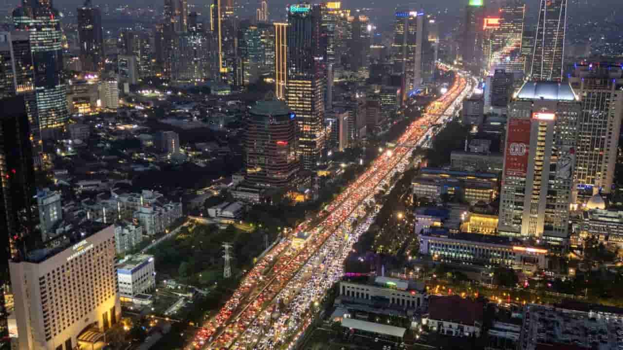80% of Chinese Firms Eye Hong Kong for Southeast Asia Expansion