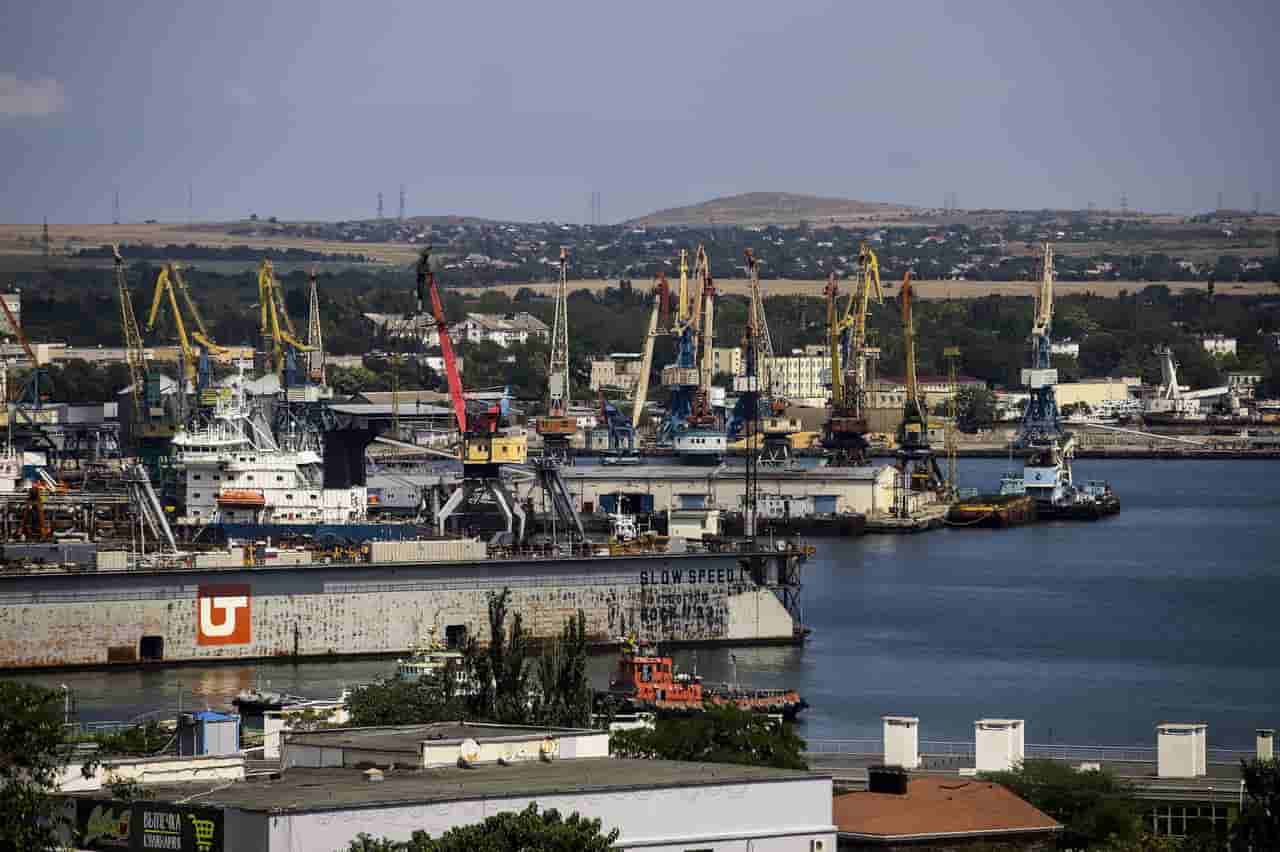 Ukraine strikes Chornomornaftogaz facility, drone relay systems in Crimea