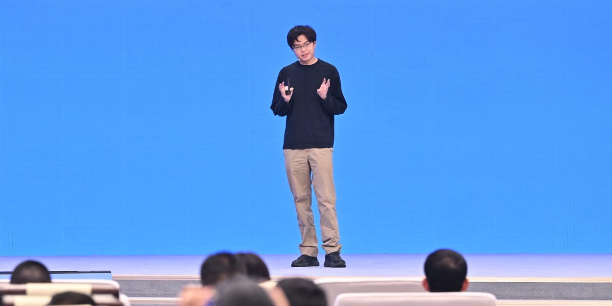China's Internet Debates Moonshot AI's Kimi K3 Model