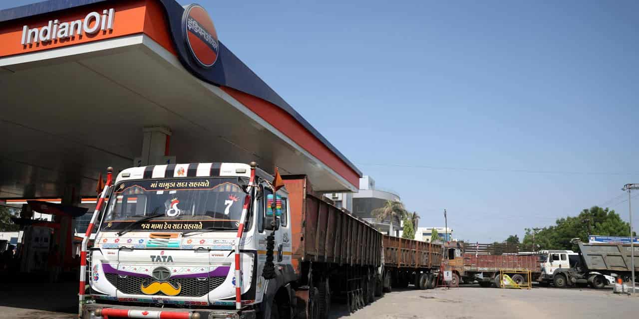 India unlikely to halt Russian oil buys despite US sanctions threat, analysts say