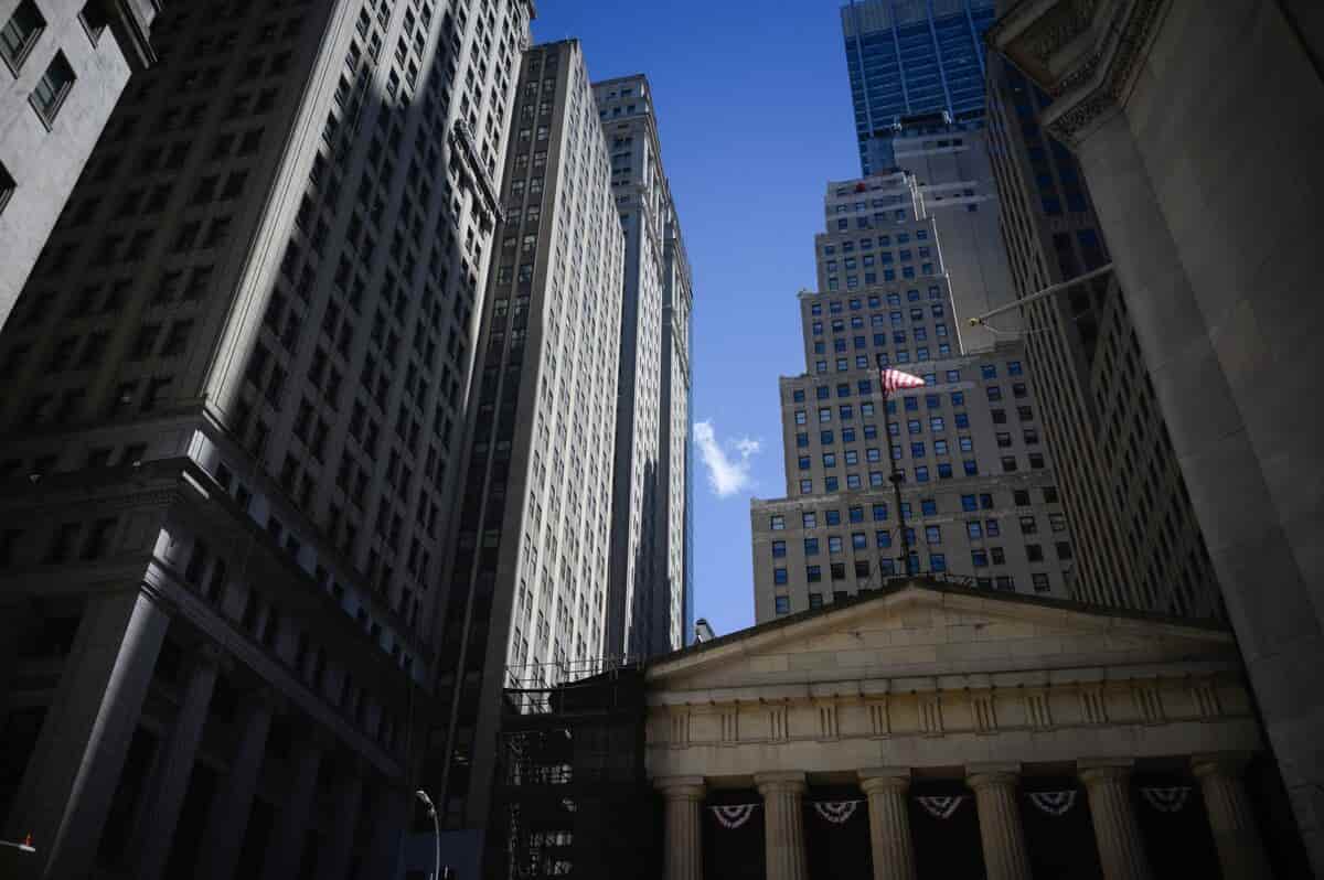 Hedge Funds' Favorite US Bond Trade Is Sputtering