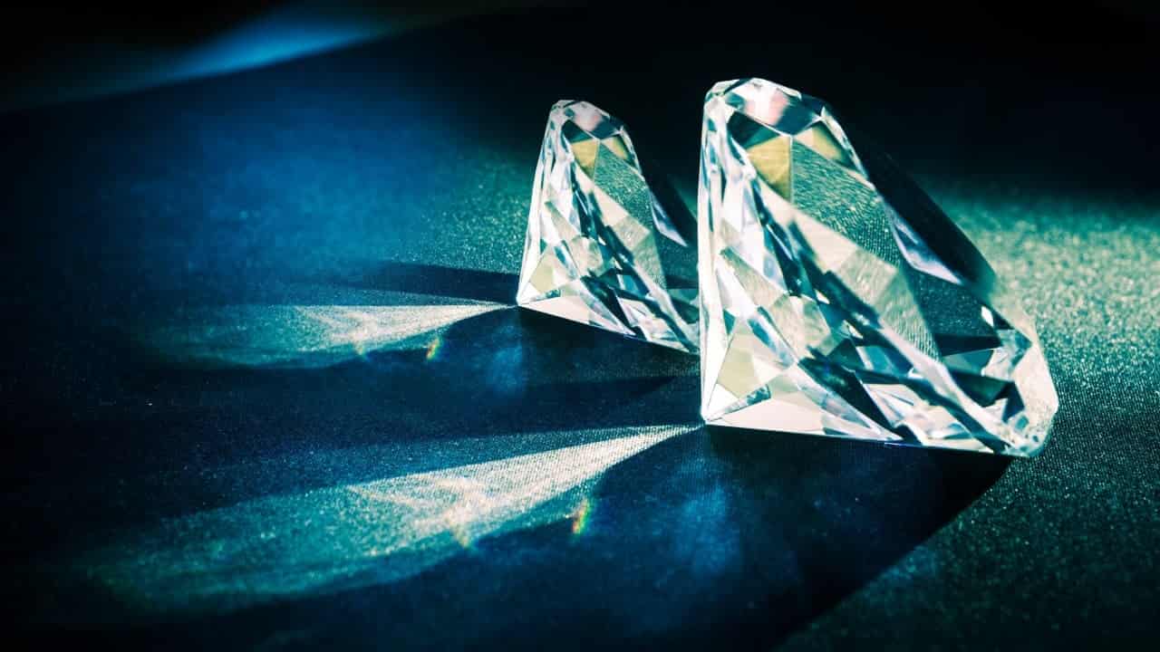 China develops new ultra-hard crystal material