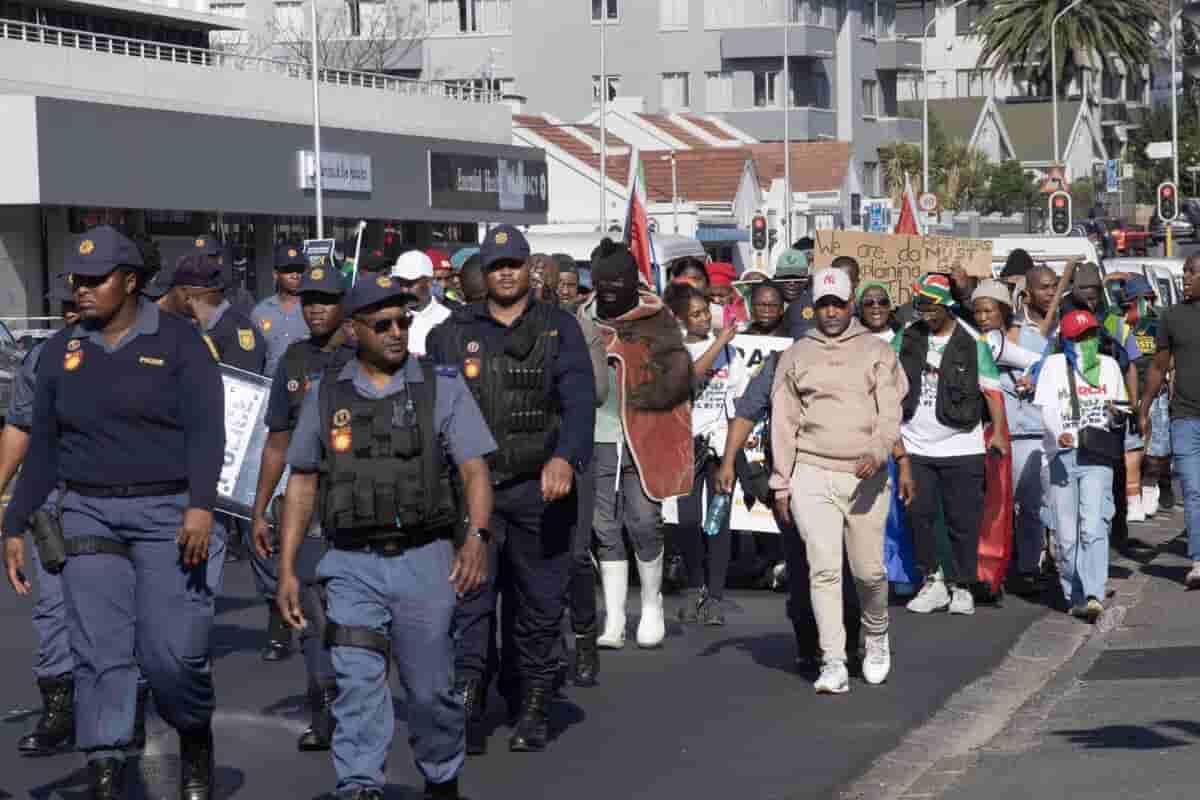 South Africa Deploys Police as Anti-Migrant Deadline Looms