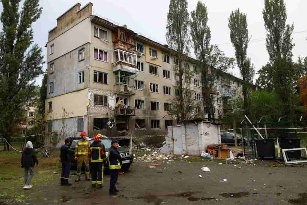 Russia kills four in strikes on Ukraine ahead of Trump-Zelenskiy talks