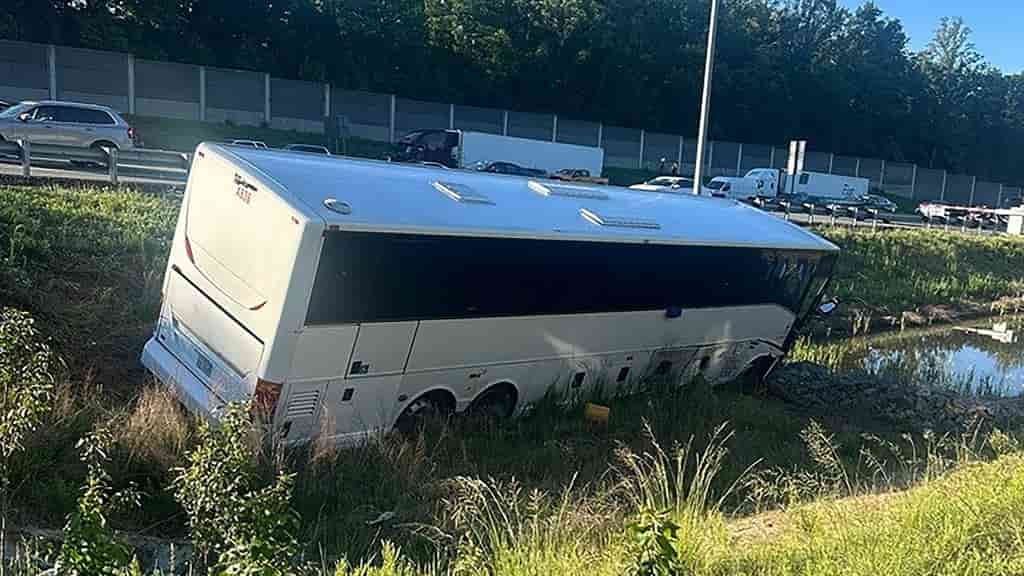 Bus driver charged with manslaughter in Virginia crash that killed 5