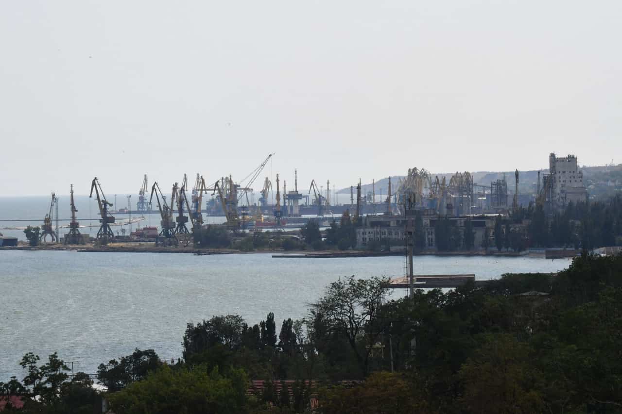 Ukraine says Russia shipped 90,000 tons of grain via Mariupol port