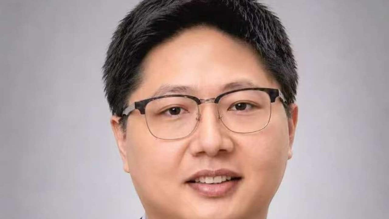 Cancer-on-a-chip pioneer Chen Weiqiang joins Nanjing University