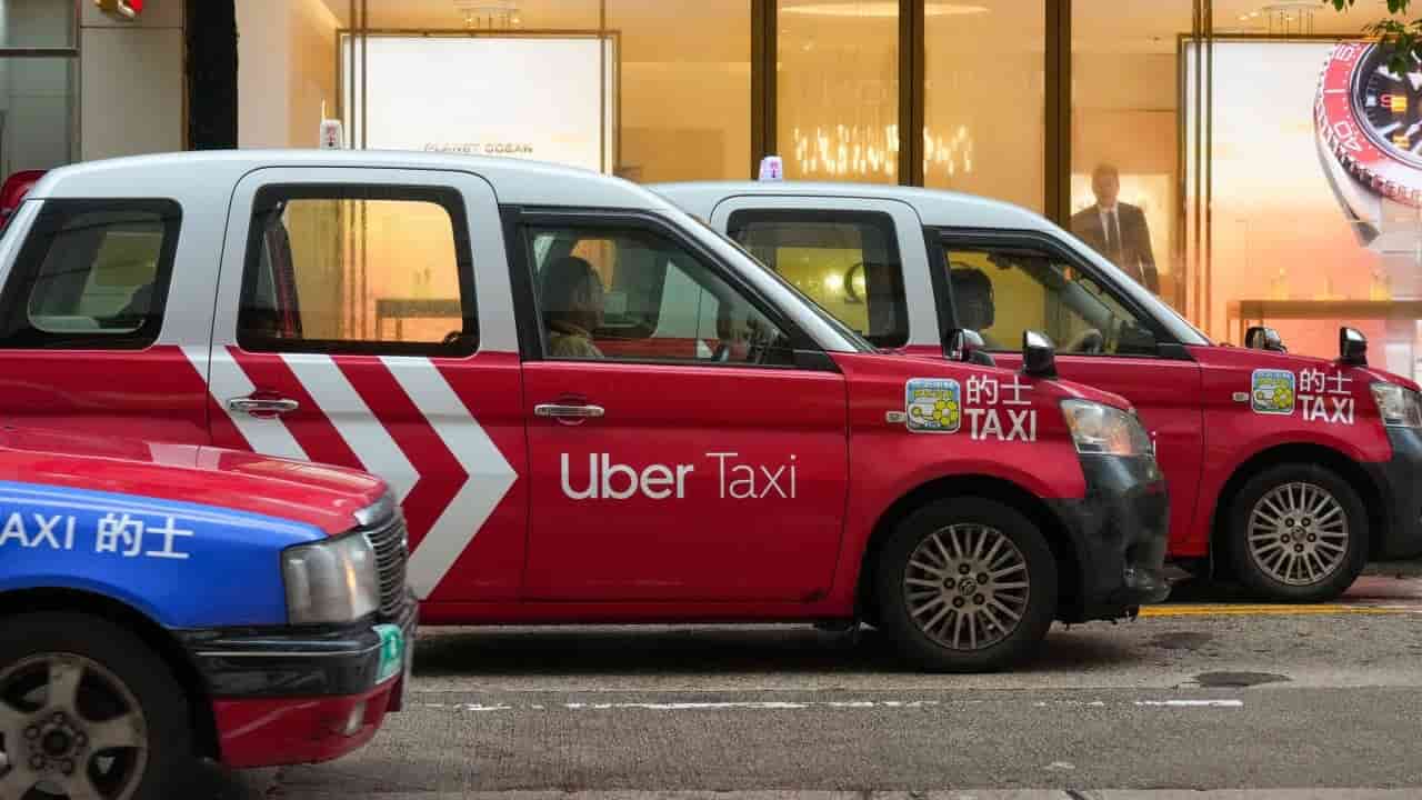 Hong Kong to invite ride-hailing firms to apply for licenses in August