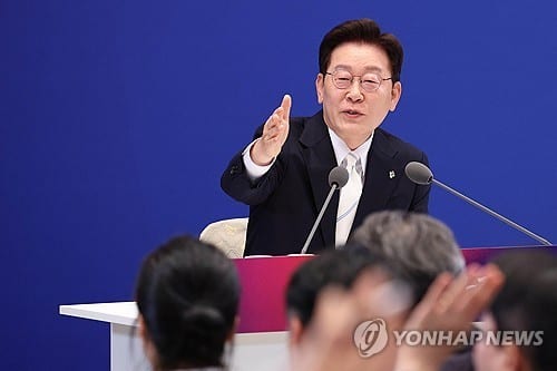 President Lee Jae Myung to hold press conference amid falling approval ratings