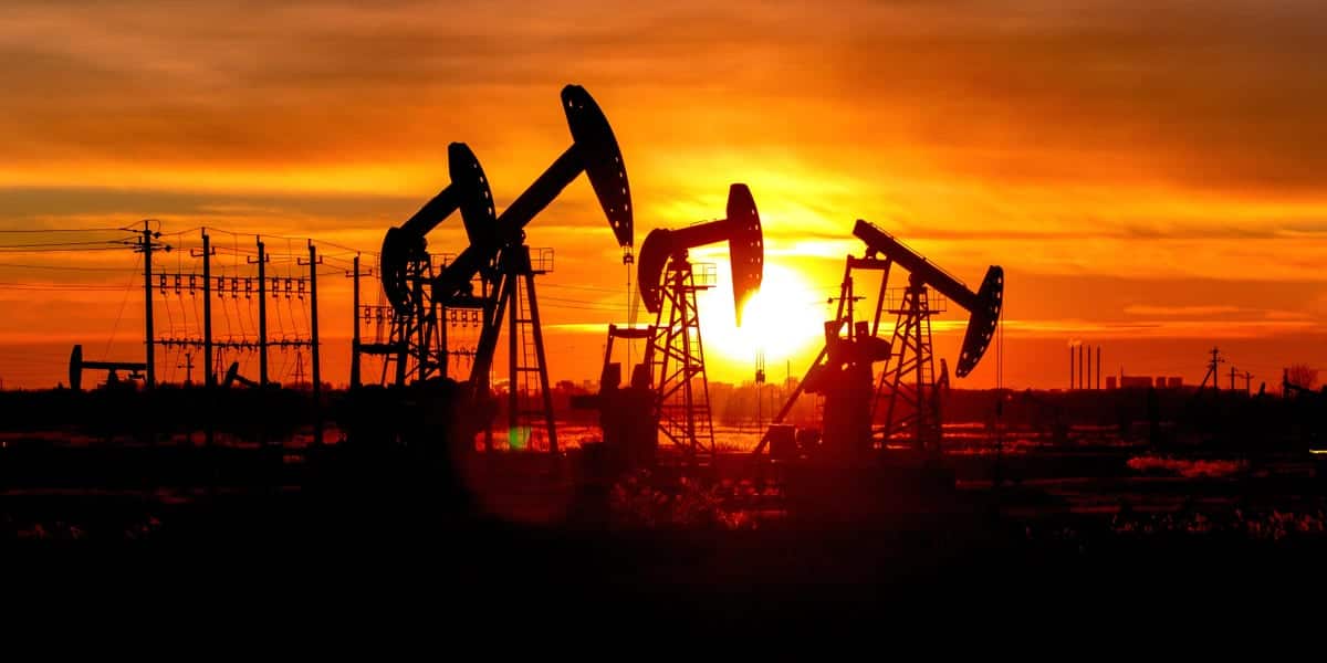 Oil Prices Climb as US-Iran Deal Hopes Fade