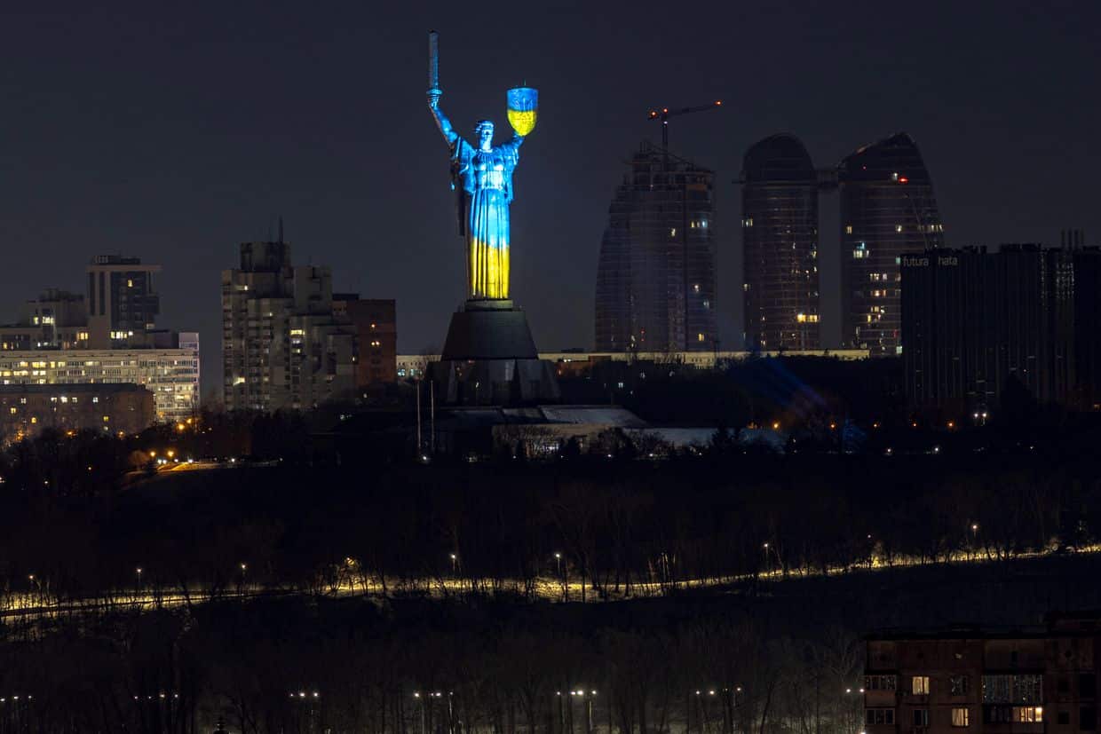 Russia launches ballistic missiles at Kyiv