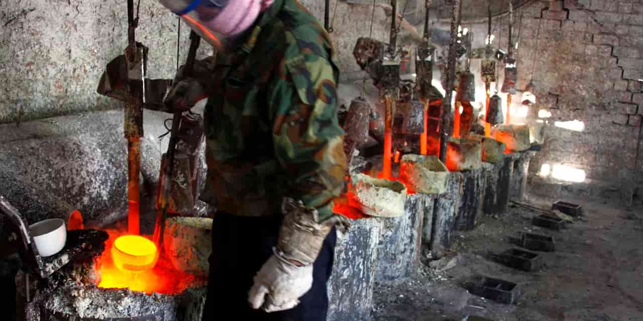 China rare earth export curbs widen global price gap