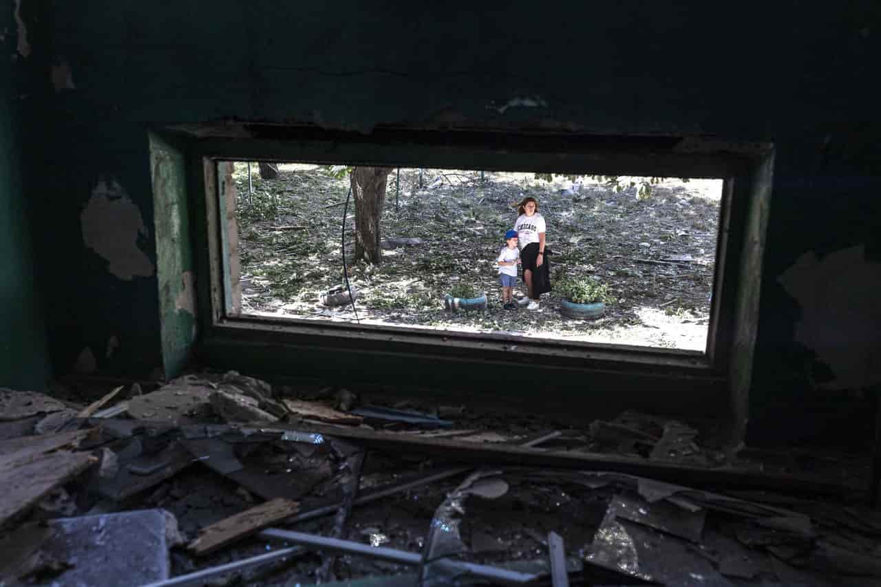 Ukraine can forcibly evacuate children from front lines amid criticism