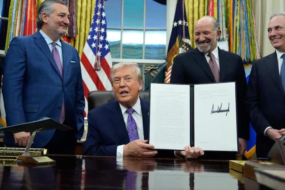 Trump opposes AI regulation, citing national security
