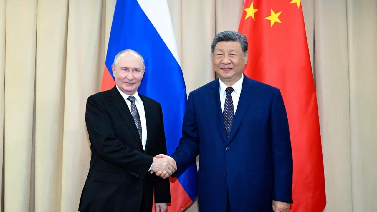 China’s Xi eyes Apec trilateral; Nepal floods kill dozens
