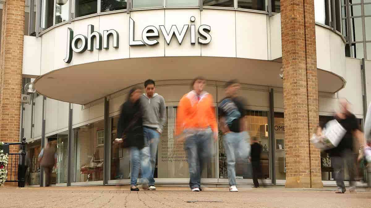 UK retailers warn chancellor over business rates ahead of budget