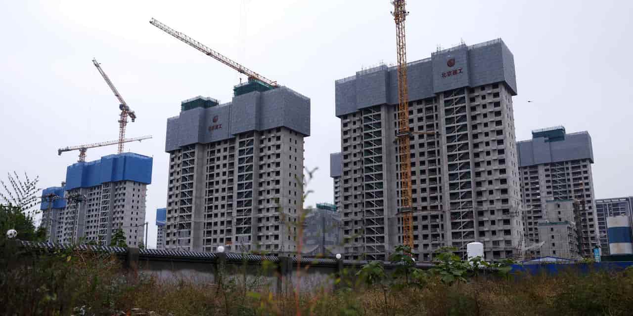 China land bidding heats up in prime cities, but broader market remains weak