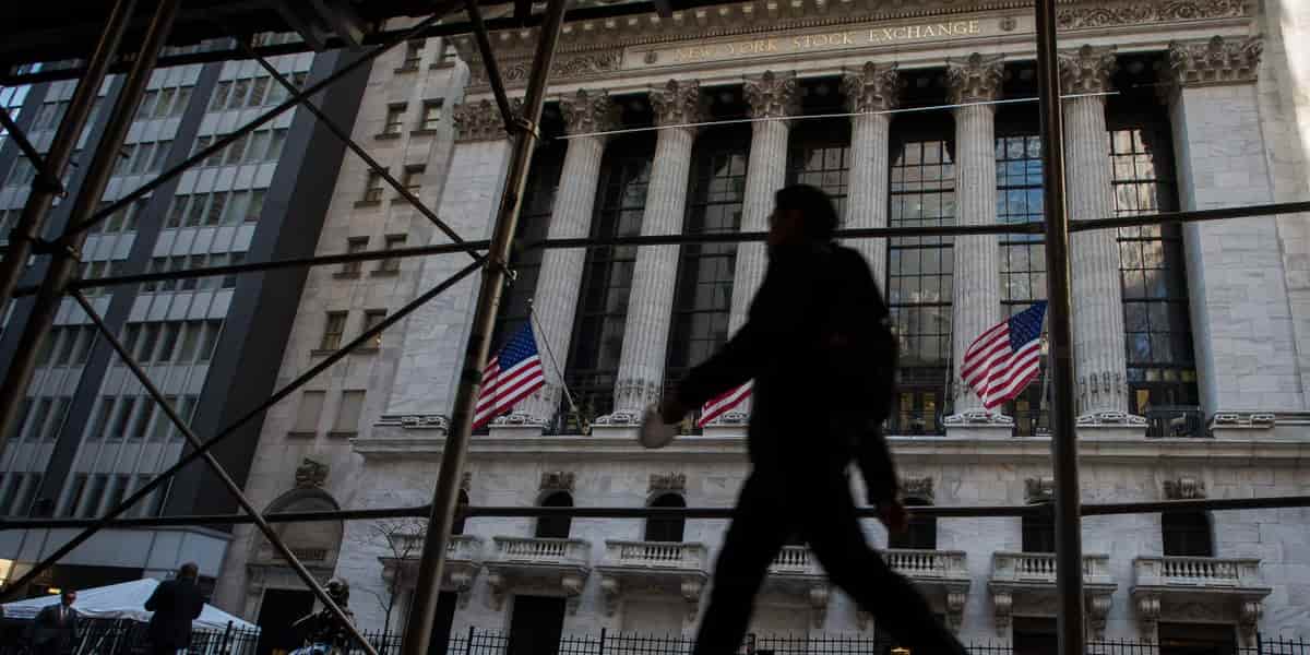 AI fears drag software stocks despite strong tech quarter