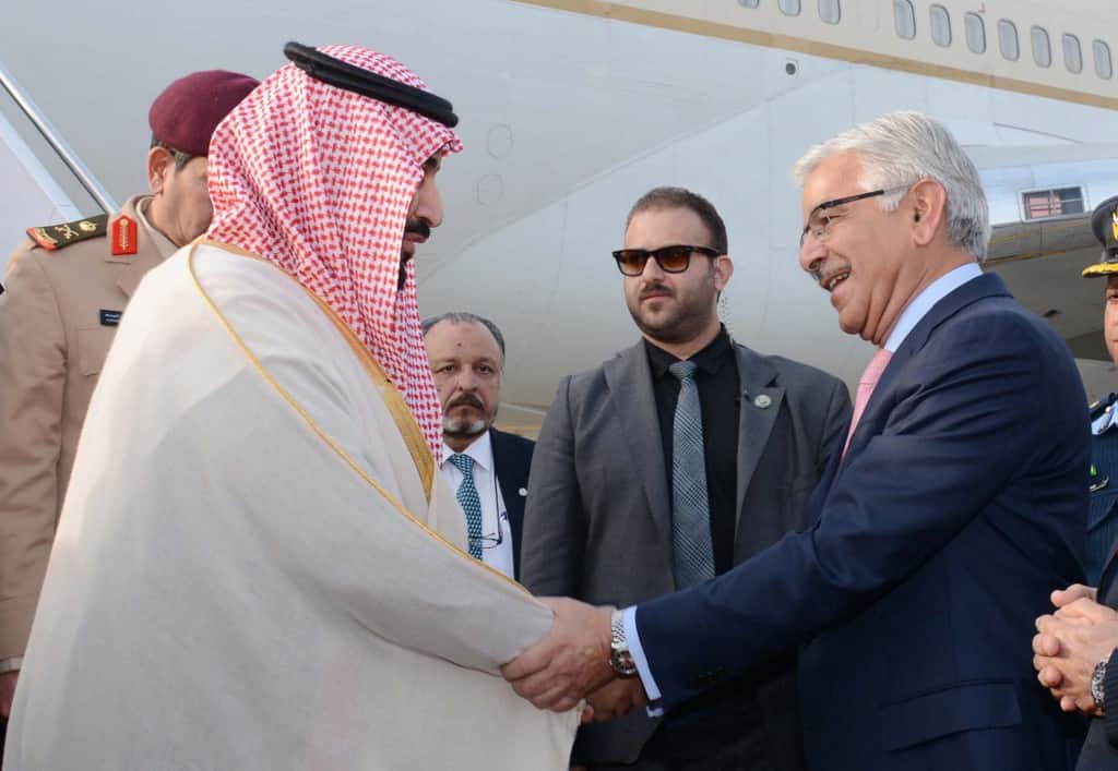 Pakistan defence minister calls for united military front against Israel