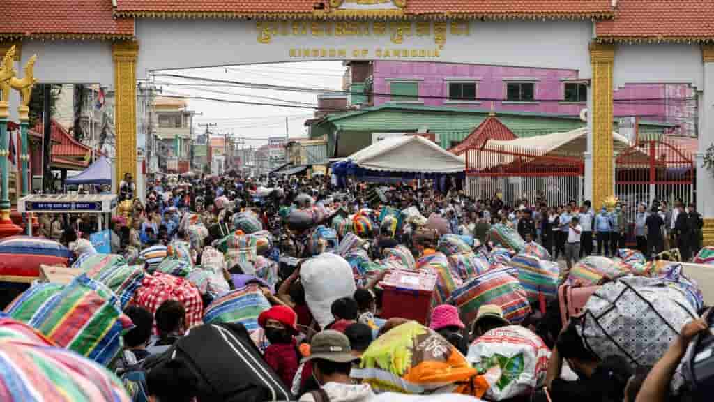 Cambodian Worker Exodus Highlights Fragility of Thailand's Labor Model