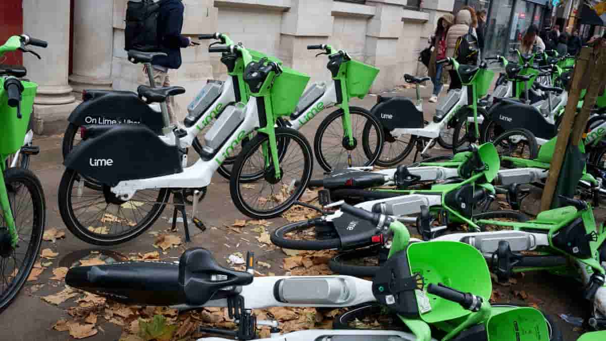 Sadiq Khan urged to end London’s e-bike ‘patchwork’