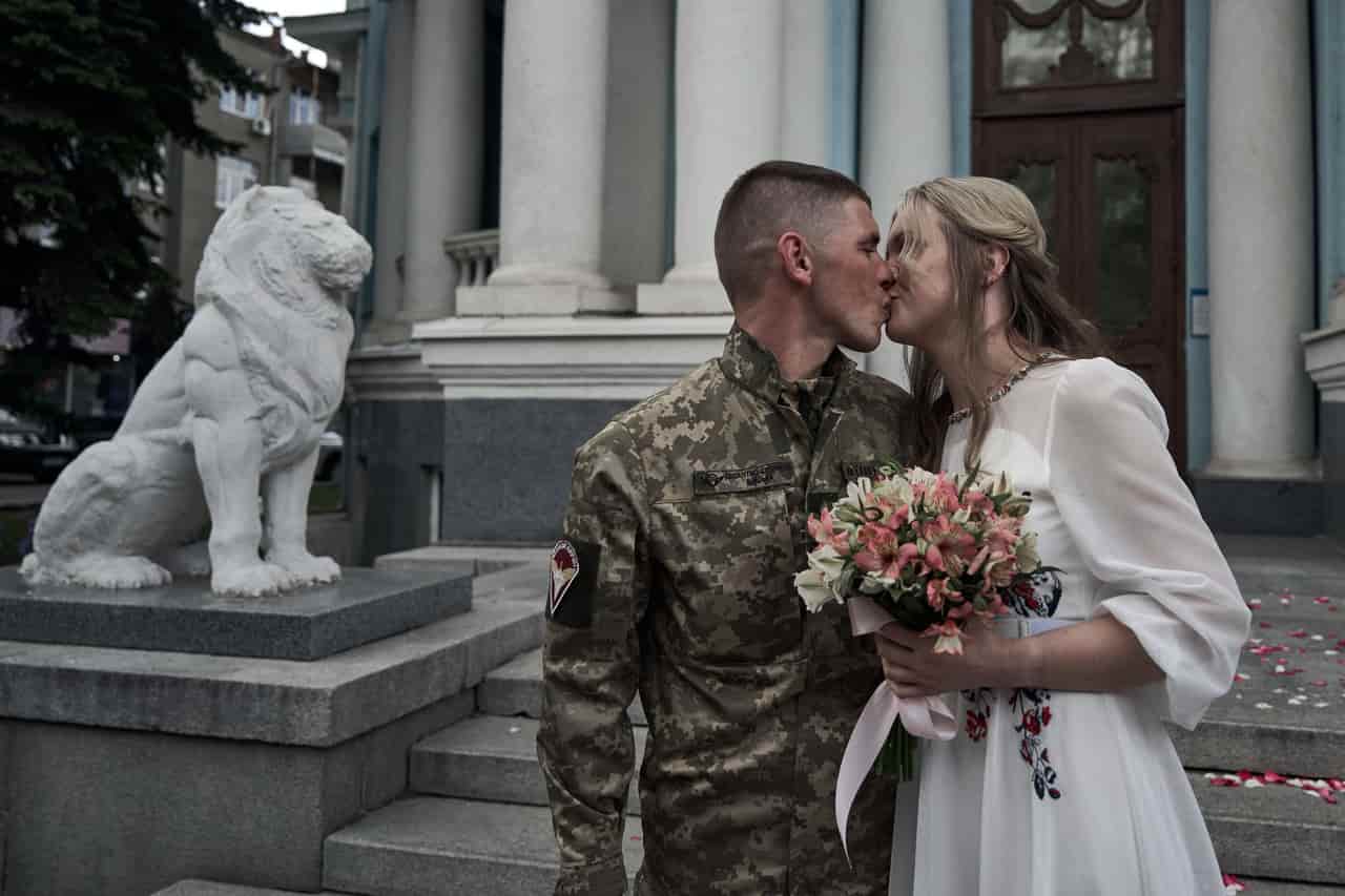 Ukraine enables online marriage and divorce services