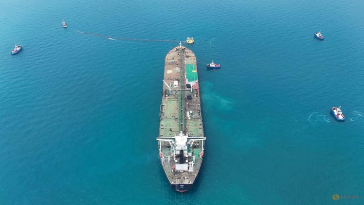 Oil prices rise on stalled US-Iran talks and tight fuel markets