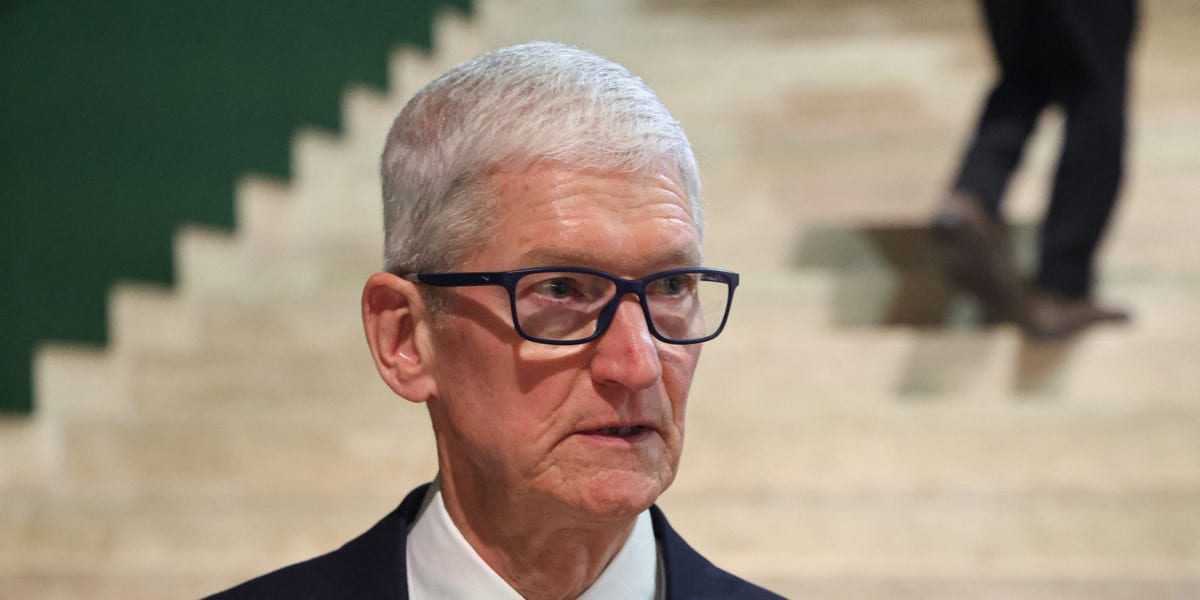 Apple warns of memory chip shortage impacting key devices