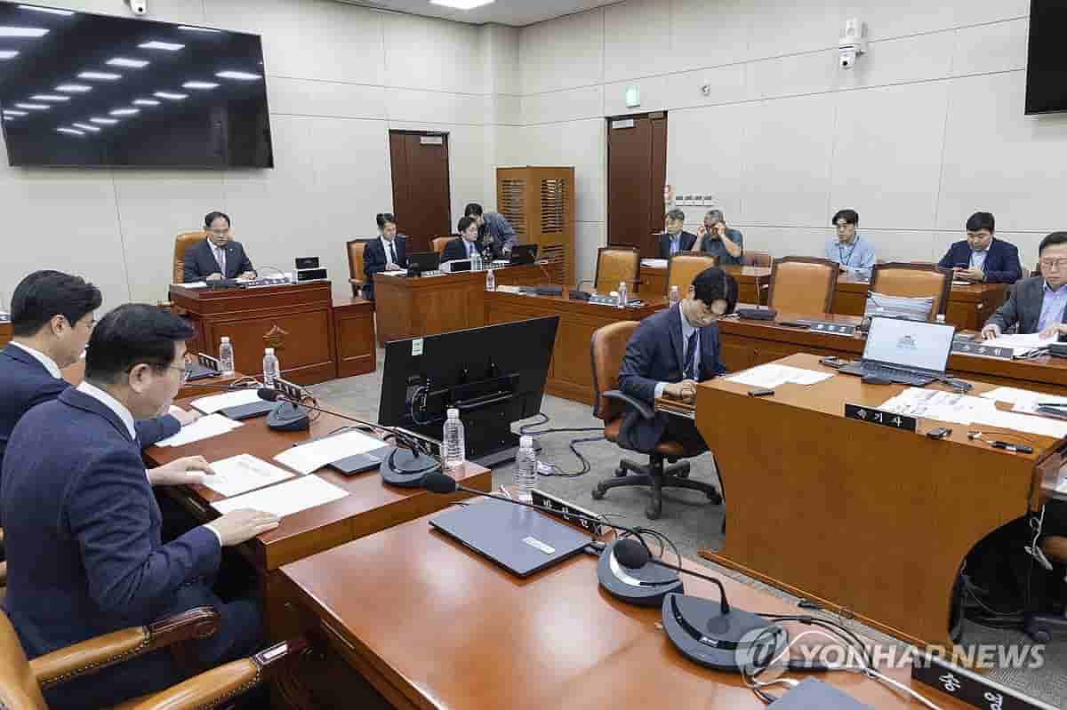 Parliamentary committee denounces N. Korea over DMZ mine blast