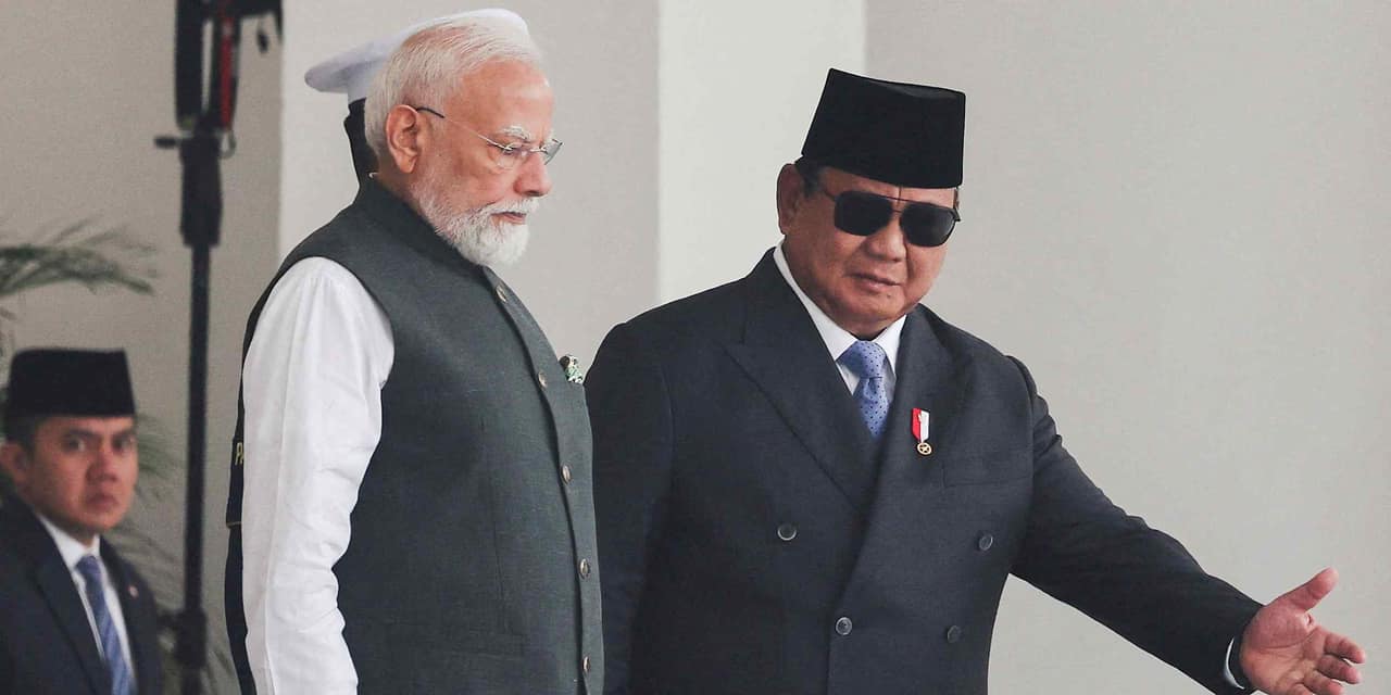 Indonesia, India Sign Missile Deals