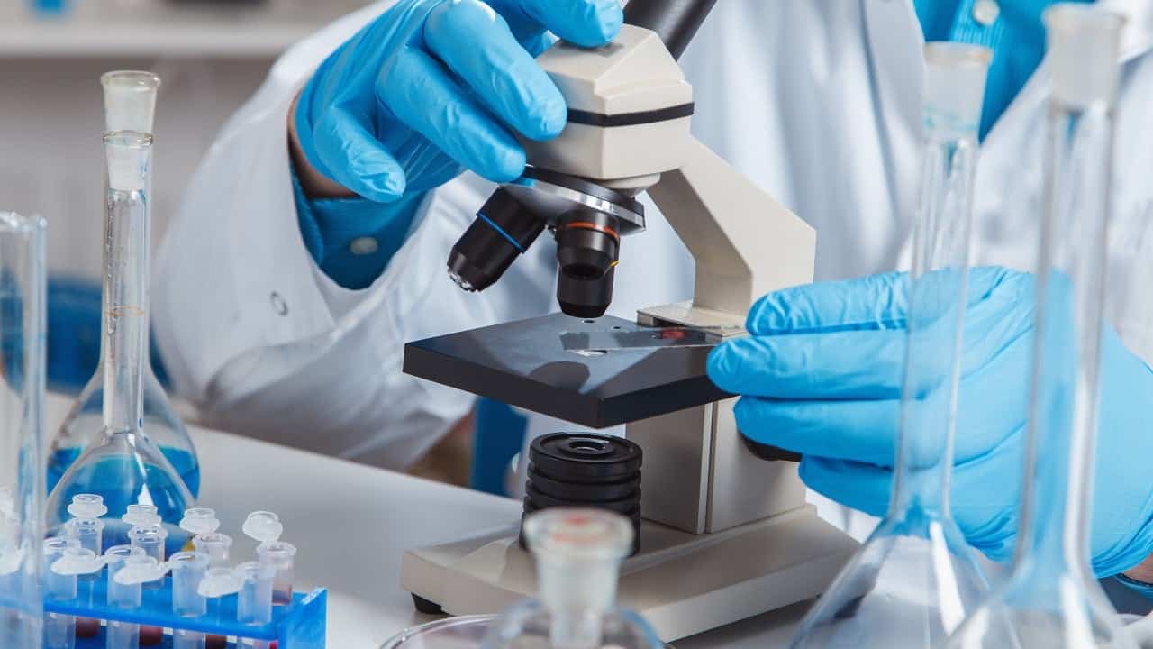 Study: Chinese scientists misuse research funds for personal goods