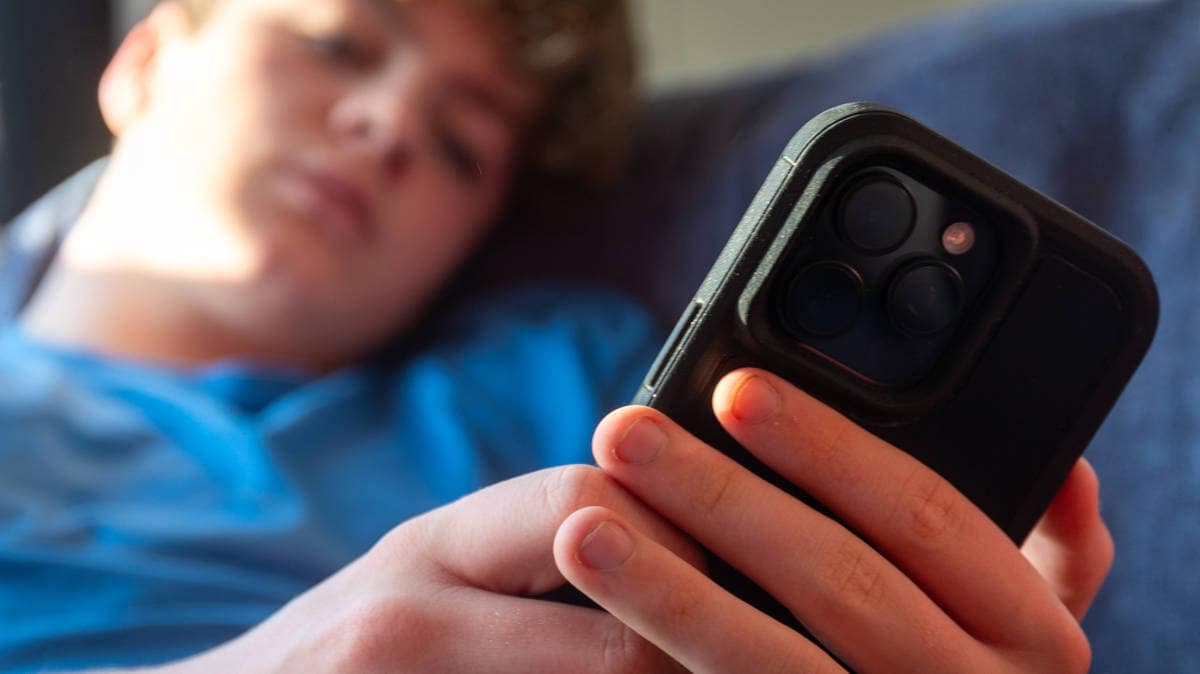 UK sets out age verification plans for under-16s social media ban