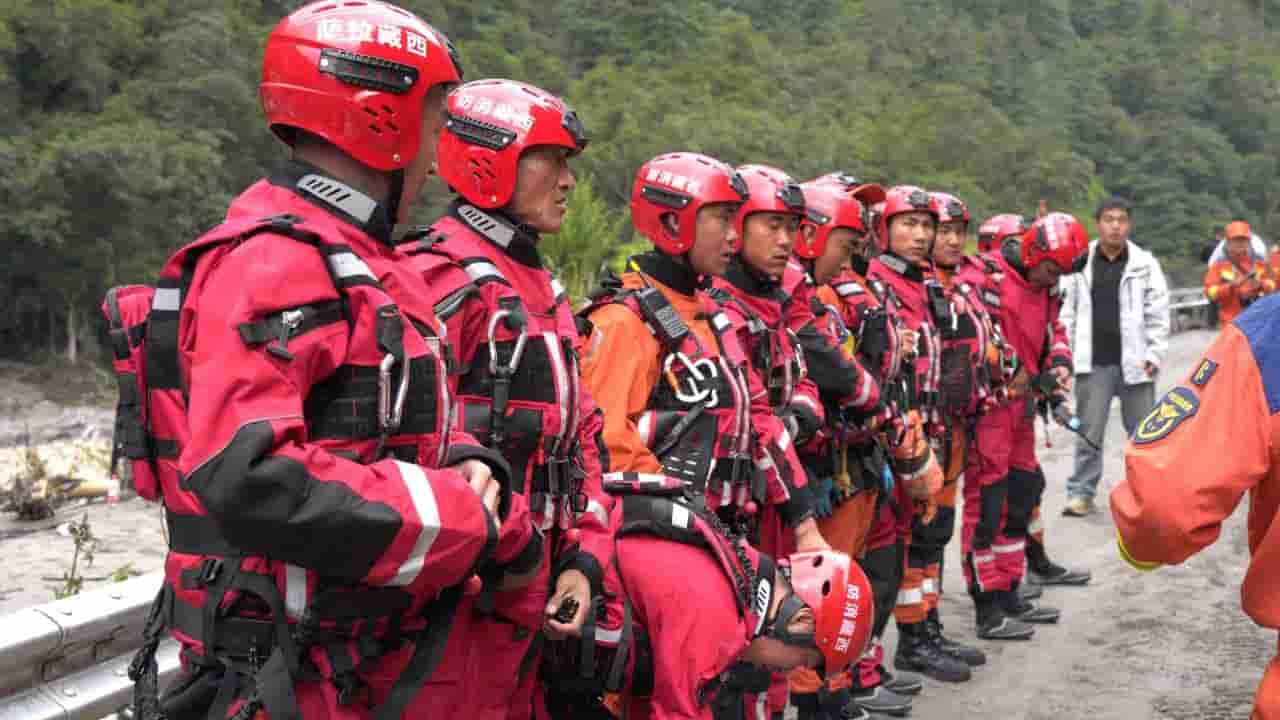 China pledges emergency aid to Nepal after deadly landslide