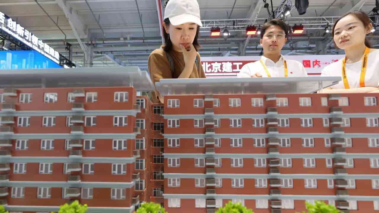 Weekend Reads: China Investments, Malaysian Politics, and More